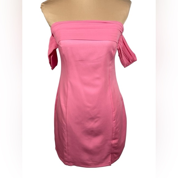 SELFIE LESLIE Kassie Off-Shoulder Mini‎ Dress Sweet
Pink BWT Large - Picture 3 of 11